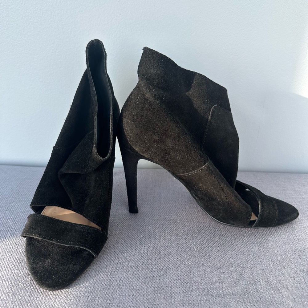 Elegant Black Suede Women's Heels